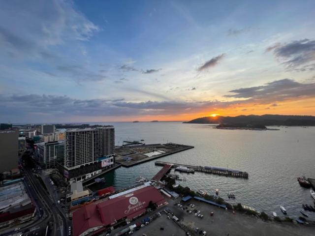 Apartment Oceanview Oasis Jesselton Quay 海景优雅豪华公寓 Kota Kinabalu