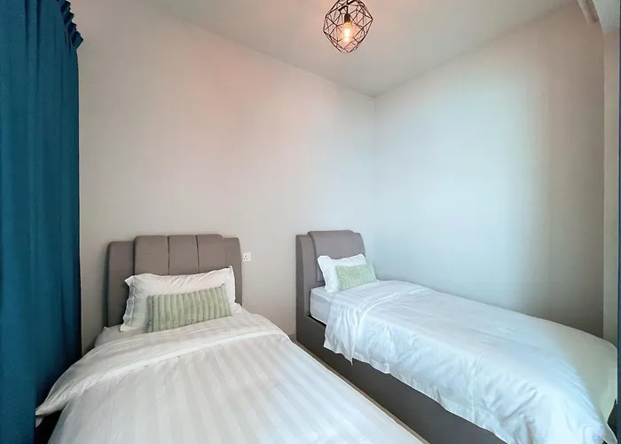 Oceanview Oasis Suite Jesselton Quay 海景优雅豪华公寓