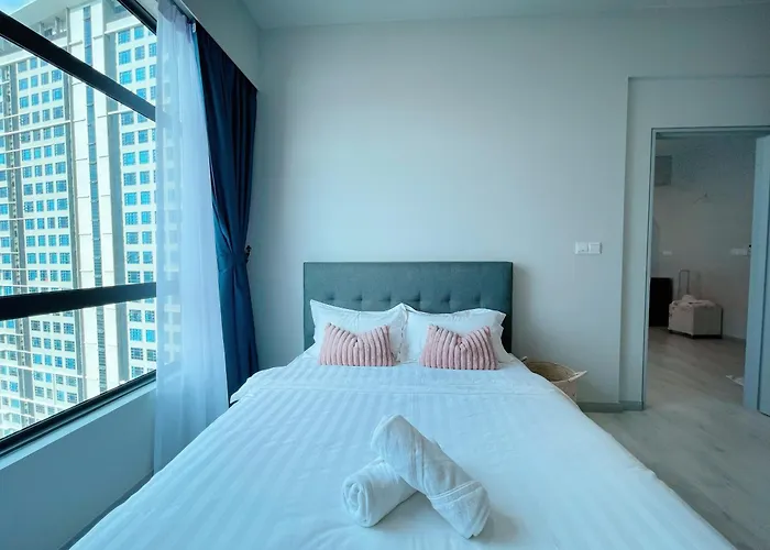 Oceanview Oasis Suite Jesselton Quay 海景优雅豪华公寓